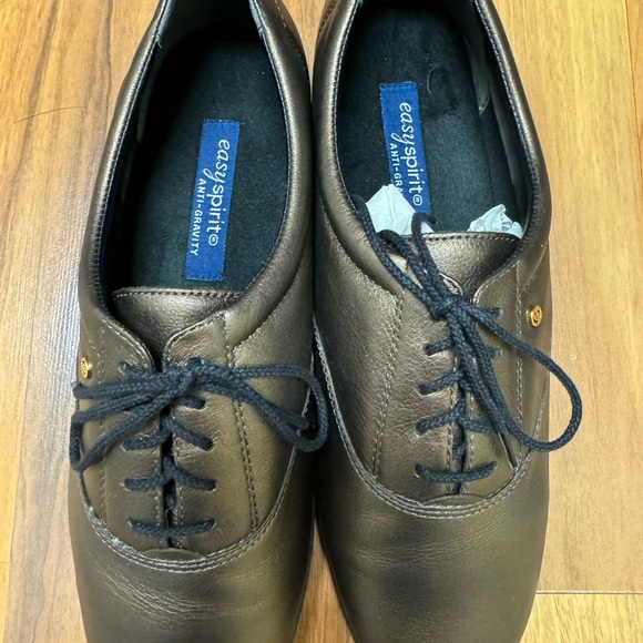 EUC Sz 11 Easy Spirit Anti Gravity metallic brown - Picture 5 of 7